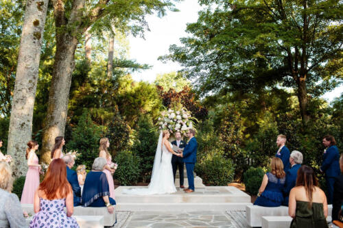outdoor ceremony wedding pics